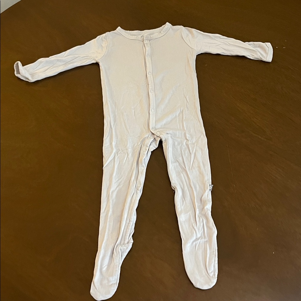 Kyte BABY Soft Cream Footed Onesie